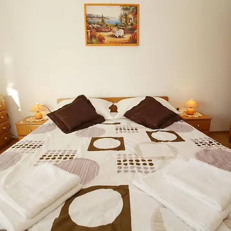 Vera - 150 M From Sea Appartement Sukošan