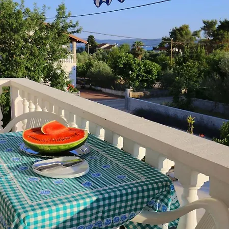 Vera - 150 M From Sea Apartment