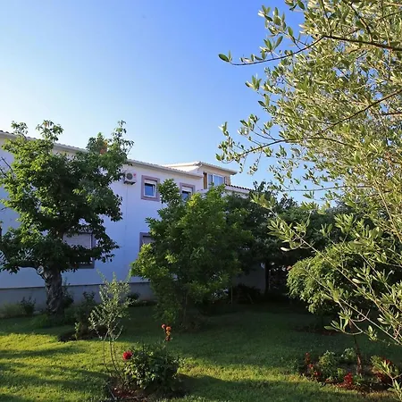 Apartment Vera - 150 M From Sea